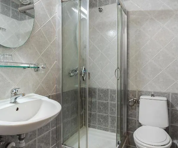 Otel Dias 3*